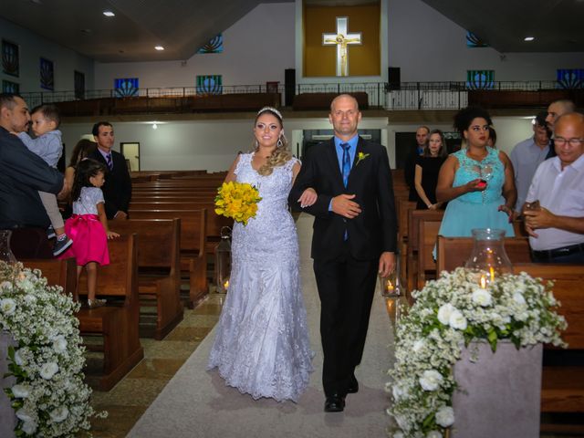 O casamento de Emelly e Sandro em Joinville, Santa Catarina 18