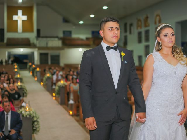 O casamento de Emelly e Sandro em Joinville, Santa Catarina 23