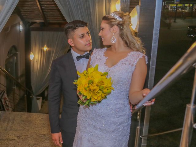 O casamento de Emelly e Sandro em Joinville, Santa Catarina 41
