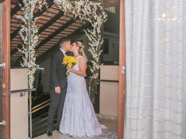 O casamento de Emelly e Sandro em Joinville, Santa Catarina 42