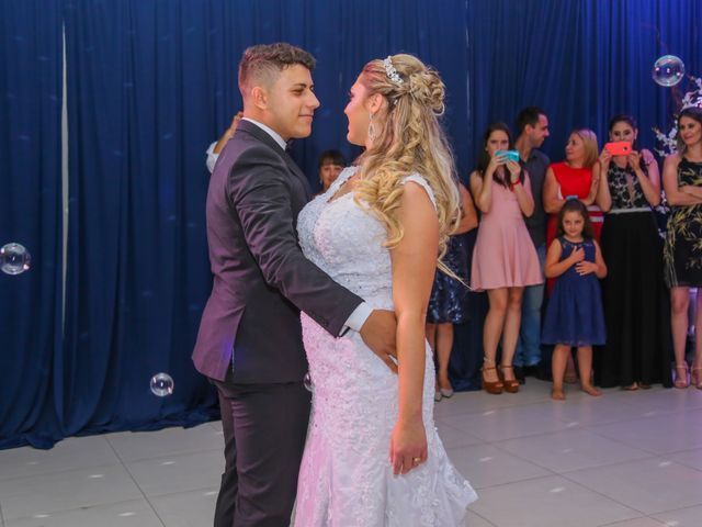 O casamento de Emelly e Sandro em Joinville, Santa Catarina 57
