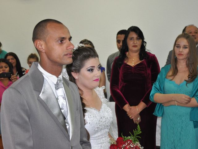 O casamento de Tiago e Aline em Paulistânia, São Paulo Estado 9