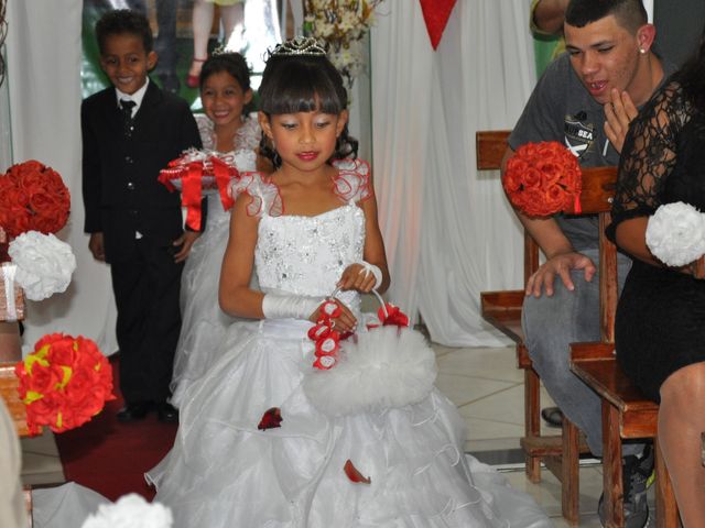 O casamento de Tiago e Aline em Paulistânia, São Paulo Estado 12