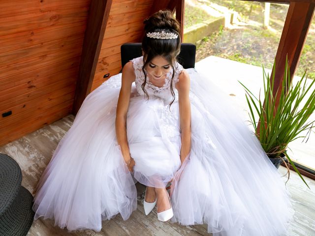 O casamento de Lucas e Vitoria em São José dos Pinhais, Paraná 5