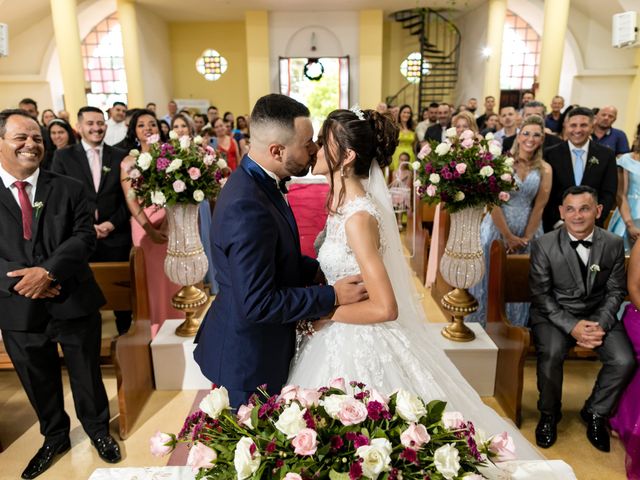 O casamento de Lucas e Vitoria em São José dos Pinhais, Paraná 9