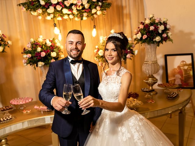 O casamento de Lucas e Vitoria em São José dos Pinhais, Paraná 21