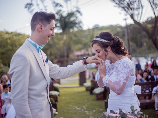 O casamento de Lucas e Pamela em Joinville, Santa Catarina 130