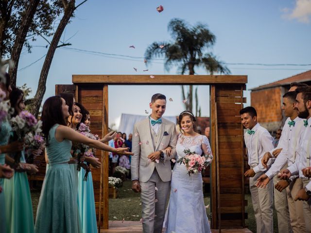 O casamento de Lucas e Pamela em Joinville, Santa Catarina 137