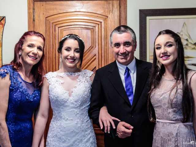 O casamento de Marie Fernandes e Leonardo  em Porto Alegre, Rio Grande do Sul 11