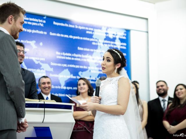 O casamento de Marie Fernandes e Leonardo  em Porto Alegre, Rio Grande do Sul 31