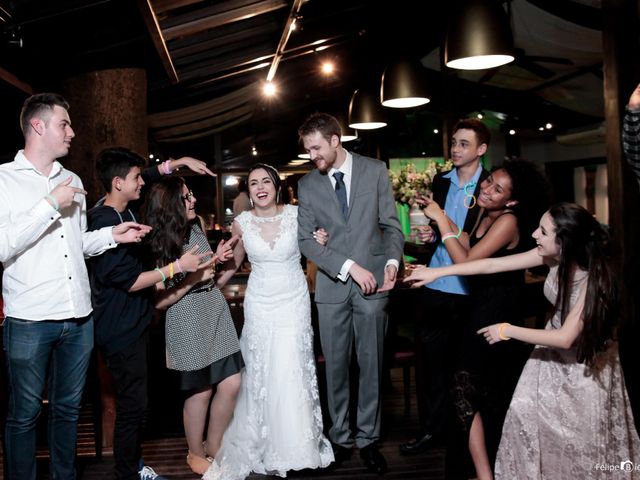 O casamento de Marie Fernandes e Leonardo  em Porto Alegre, Rio Grande do Sul 72