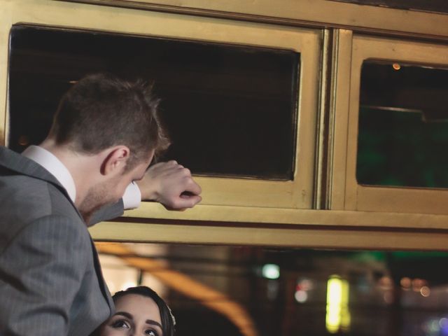 O casamento de Marie Fernandes e Leonardo  em Porto Alegre, Rio Grande do Sul 77