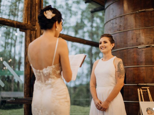 O casamento de Karoline e Yasmin em Quatro Barras, Paraná 35