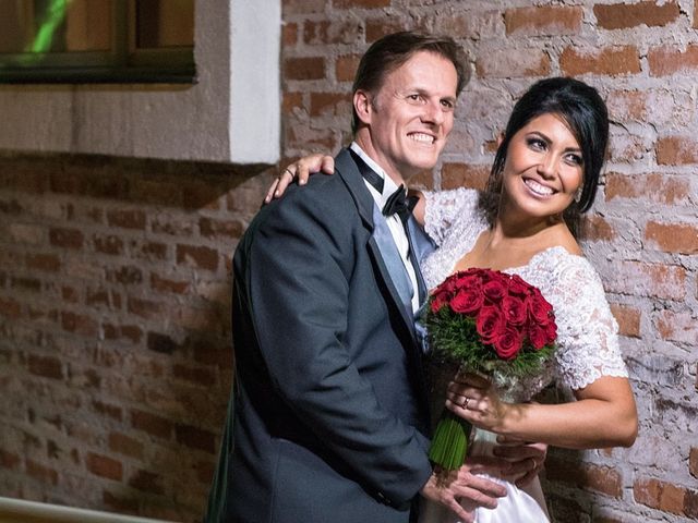 O casamento de Marcelo e Karine em Porto Alegre, Rio Grande do Sul 3