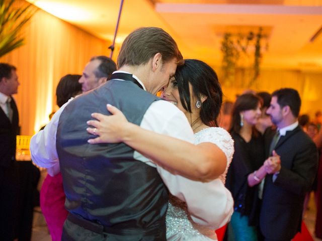 O casamento de Marcelo e Karine em Porto Alegre, Rio Grande do Sul 19