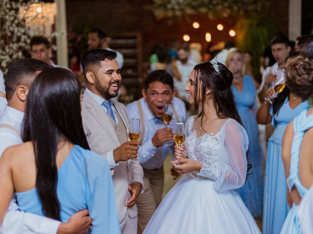 O casamento de Kênia e Higor  em Almenara, Minas Gerais 64