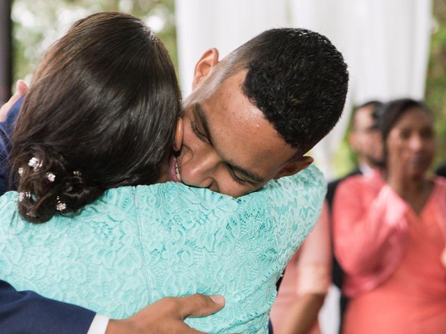 O casamento de Adilson e Marina em Suzano, São Paulo 31