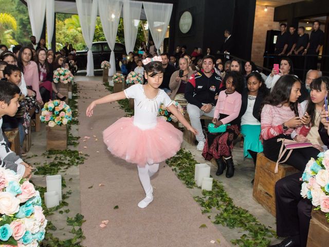 O casamento de Adilson e Marina em Suzano, São Paulo 49