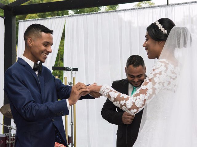 O casamento de Adilson e Marina em Suzano, São Paulo 57