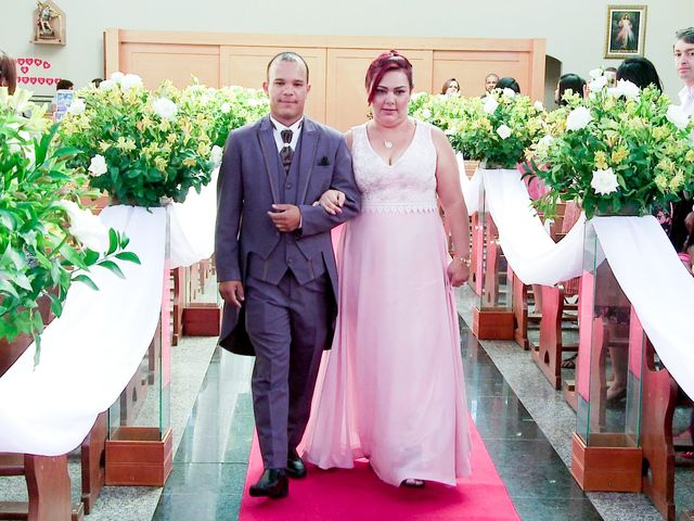 O casamento de Rômulo e Stefanni em Carapicuíba, São Paulo Estado 6