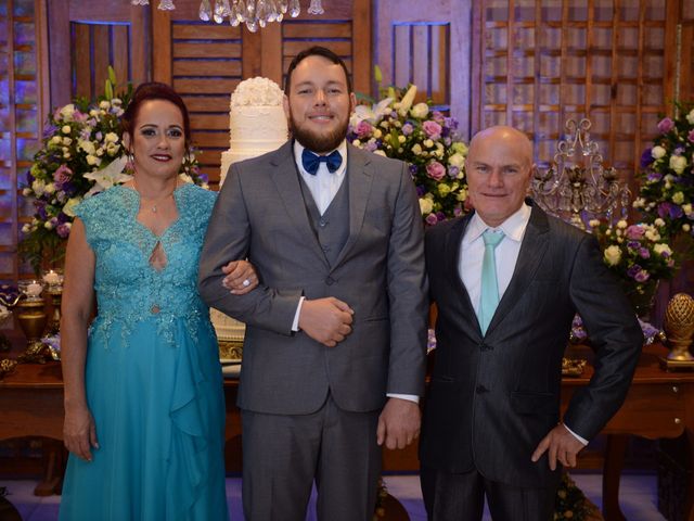 O casamento de Renan Batista e Carolina Lima em Vila Velha, Espírito Santo 30