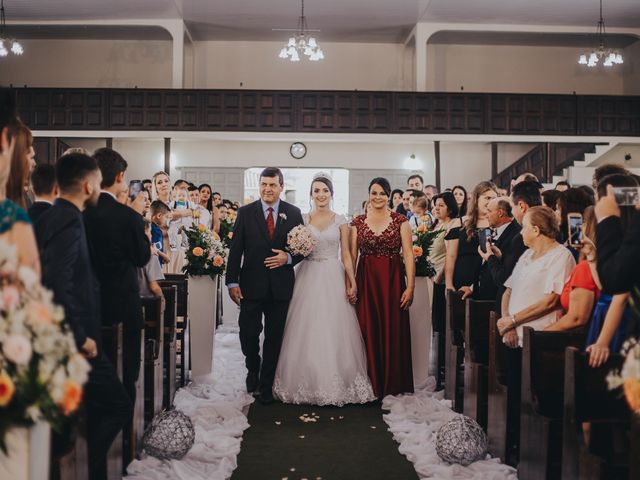 O casamento de Ricardo e Franciele em Joinville, Santa Catarina 49