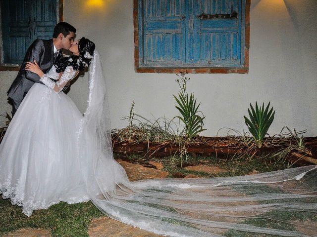 O casamento de Yuri Vieira Silva e Nayara Moraes Bueno Vieira em Aparecida de Goiânia, Goiás 20