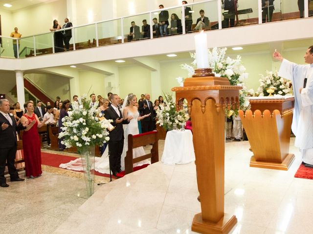 O casamento de Henrique e Camila em Belo Horizonte, Minas Gerais 13