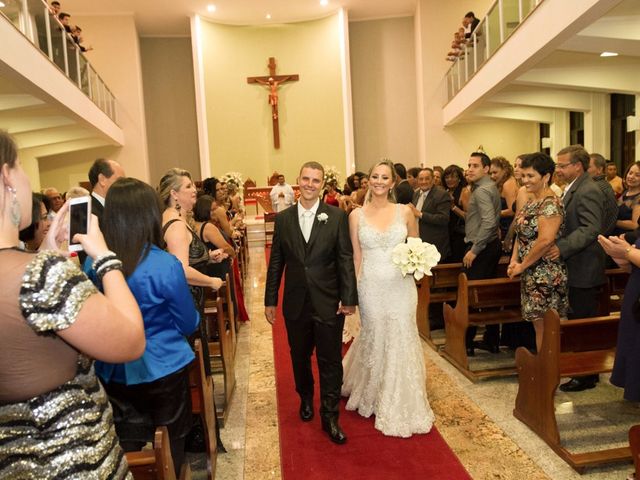 O casamento de Henrique e Camila em Belo Horizonte, Minas Gerais 17