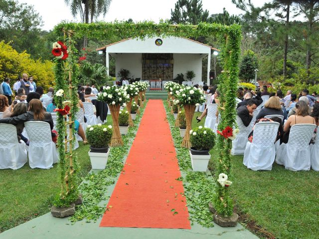 O casamento de Cleber e Naara em Franco da Rocha, São Paulo Estado 13