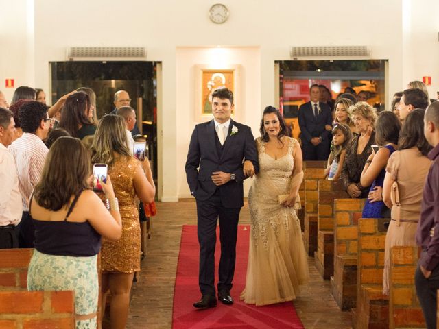 O casamento de Lucas e Juliane em Belo Horizonte, Minas Gerais 48