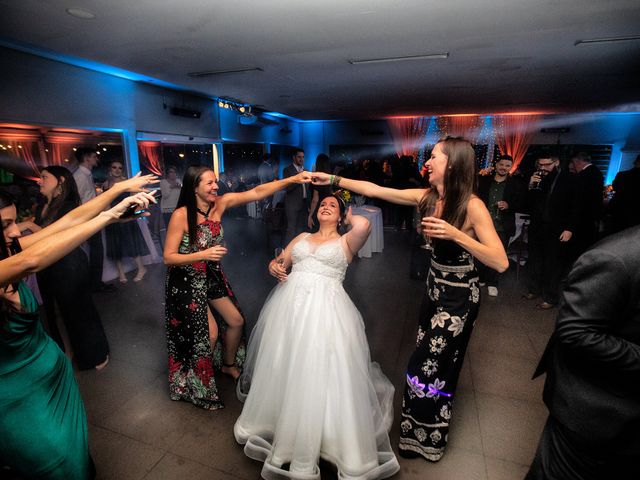 O casamento de Rafael e Adriane em Porto Alegre, Rio Grande do Sul 16