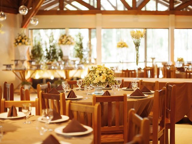 O casamento de Rafael e Pamela em Curitiba, Paraná 22