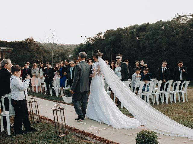 O casamento de Crystian e Amanda em Curitiba, Paraná 22