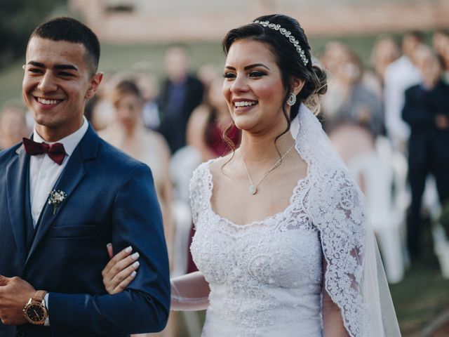 O casamento de Crystian e Amanda em Curitiba, Paraná 26