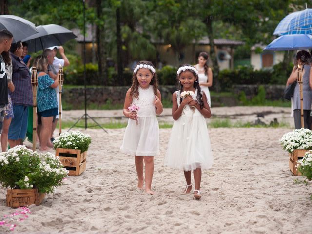 O casamento de Rodrigo e Daly em Maresias, São Paulo Estado 88