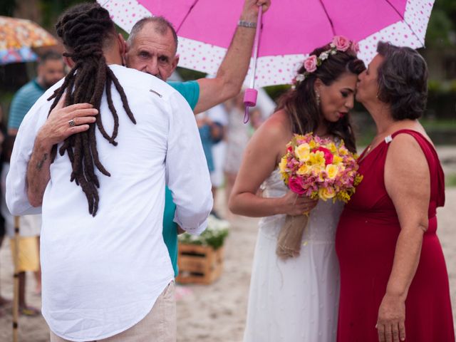 O casamento de Rodrigo e Daly em Maresias, São Paulo Estado 121