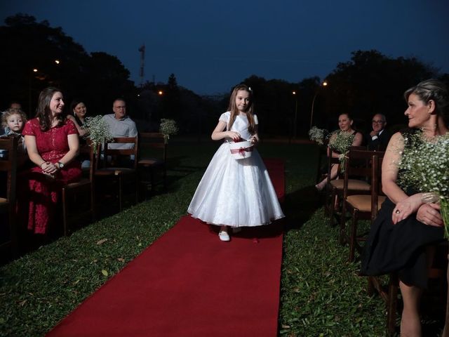 O casamento de Fernando e Caroline em Canoas, Rio Grande do Sul 38