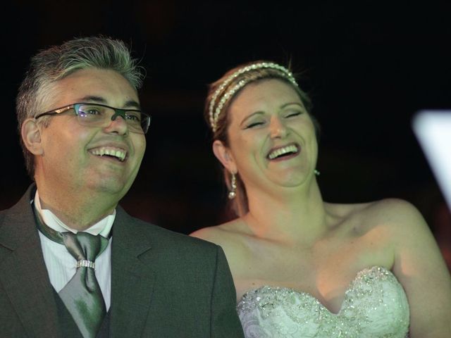 O casamento de Fernando e Caroline em Canoas, Rio Grande do Sul 42