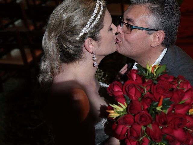 O casamento de Fernando e Caroline em Canoas, Rio Grande do Sul 55