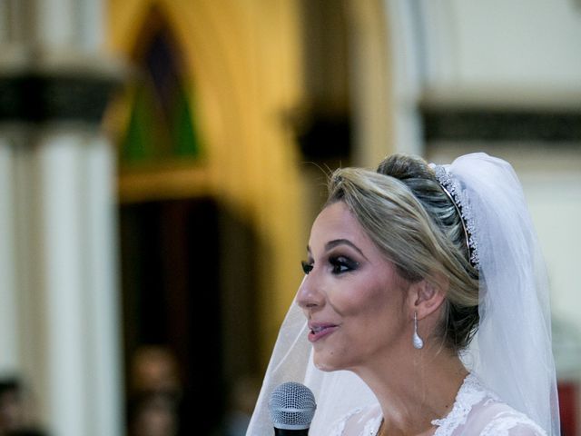 O casamento de Felipe e Fernanda em Belo Horizonte, Minas Gerais 28