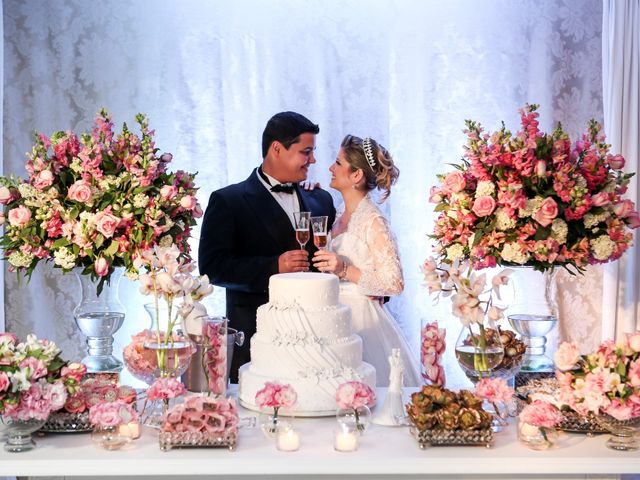 O casamento de Victor e Rosalina em Santos, São Paulo Estado 13