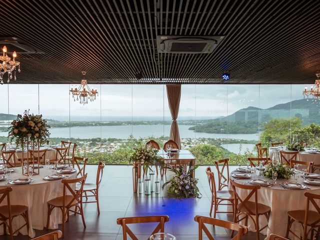O casamento de Luiz Henrique e Brendha em Florianópolis, Santa Catarina 33