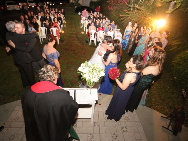 O casamento de Gustavo  e Bruna  em Curitiba, Paraná 18