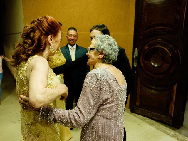 O casamento de Leonardo e Ana Carolina em Curitiba, Paraná 23
