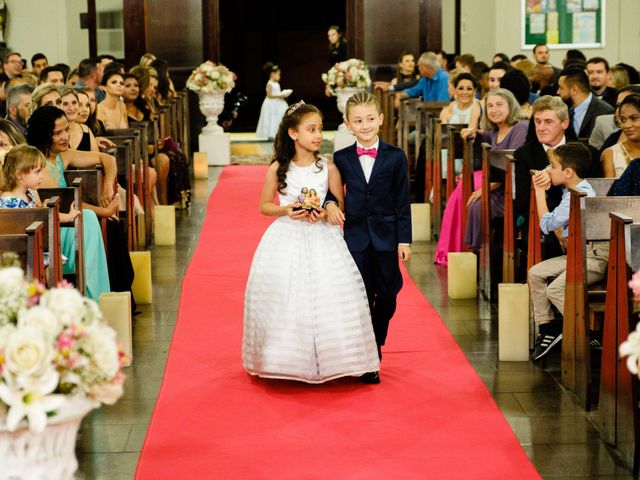 O casamento de Leonardo e Ana Carolina em Curitiba, Paraná 26