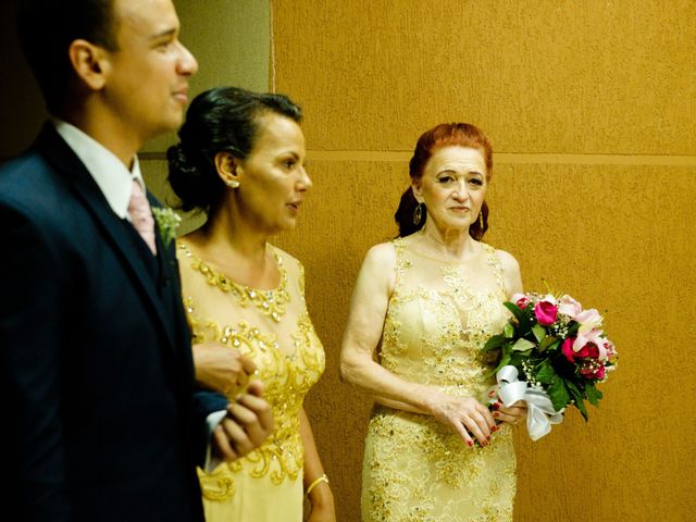 O casamento de Leonardo e Ana Carolina em Curitiba, Paraná 28