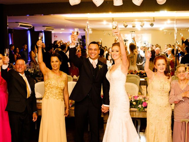 O casamento de Leonardo e Ana Carolina em Curitiba, Paraná 38