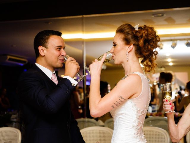 O casamento de Leonardo e Ana Carolina em Curitiba, Paraná 39