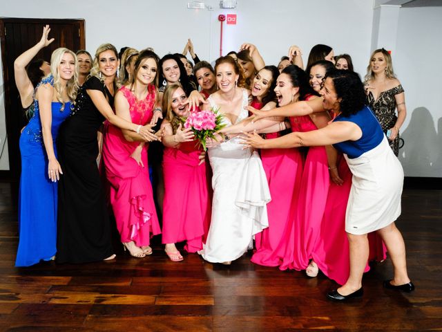 O casamento de Leonardo e Ana Carolina em Curitiba, Paraná 44